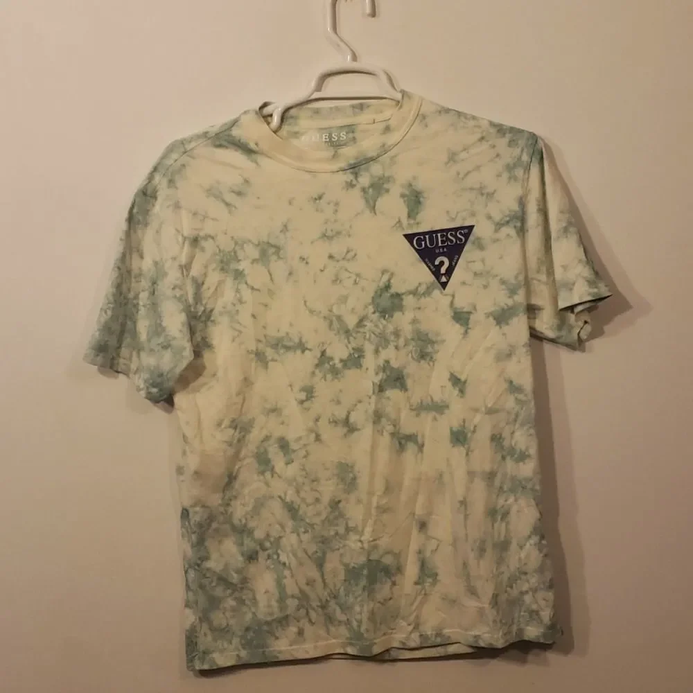 Guess Logo Tie Dye Shirt - Picture 1 of 3